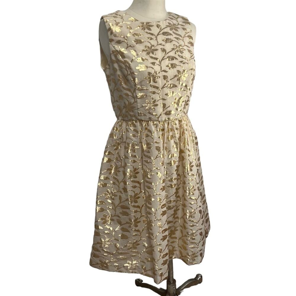 LESLIE FAY Cream Gold Metallic Foil A-Line Open Back Cocktail Holiday Dress 4